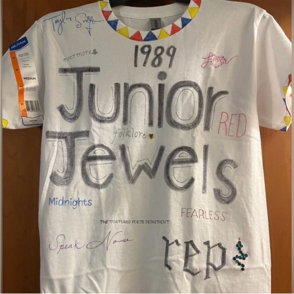 KIDS Junior Jewels T-shirt from the You Belong With Me Fearless Era